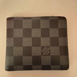 Louis Vuitton multiple wallet